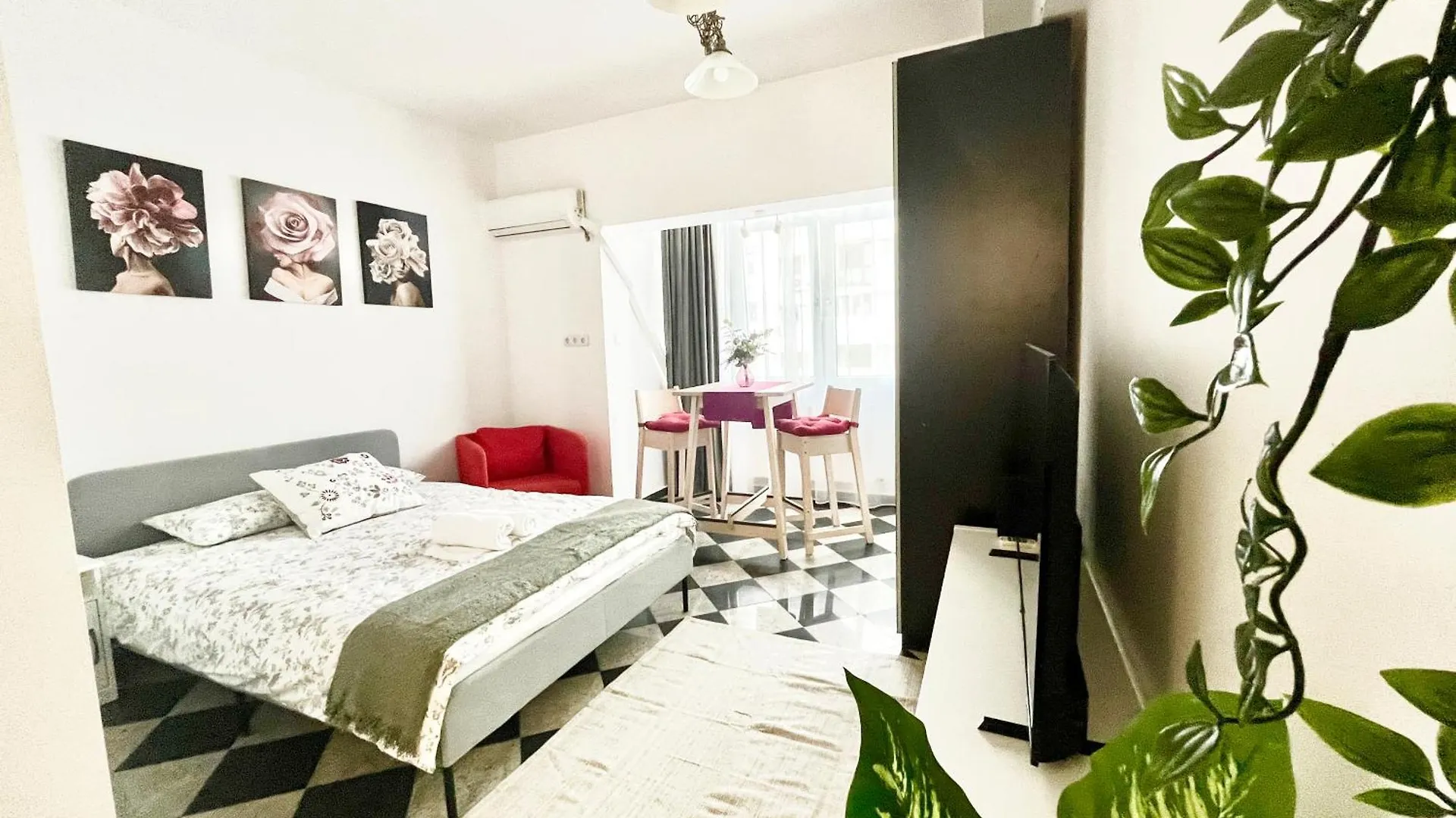 Apartment Victoriei Spacious Studio Bucharest Romania