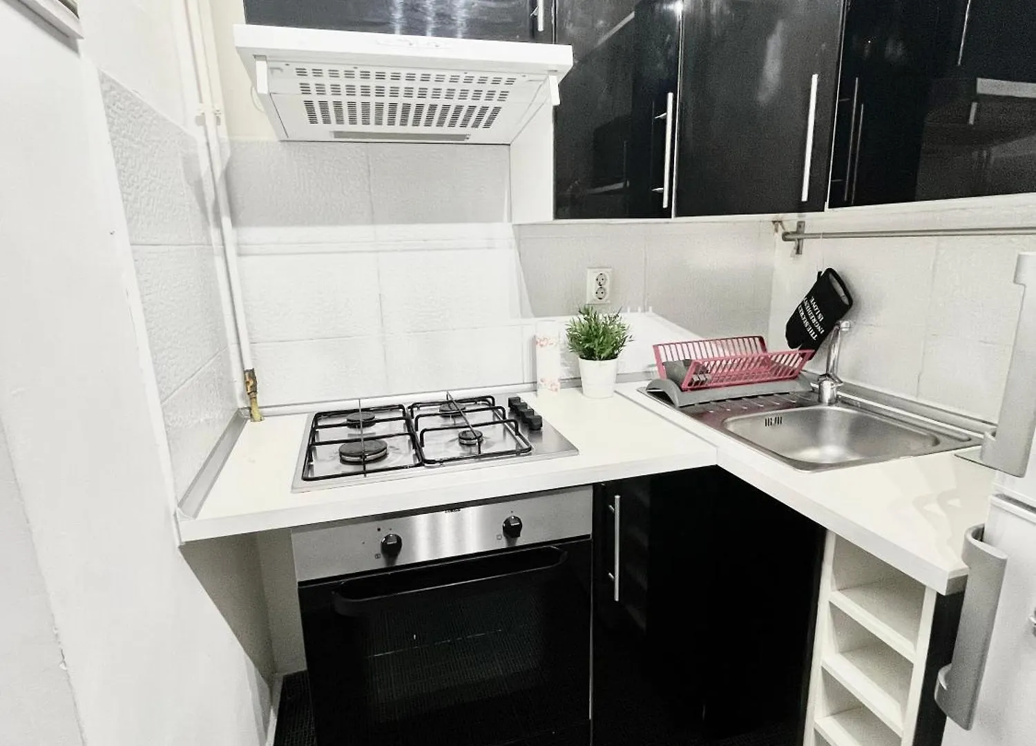 Victoriei Spacious Studio Bucharest Apartment